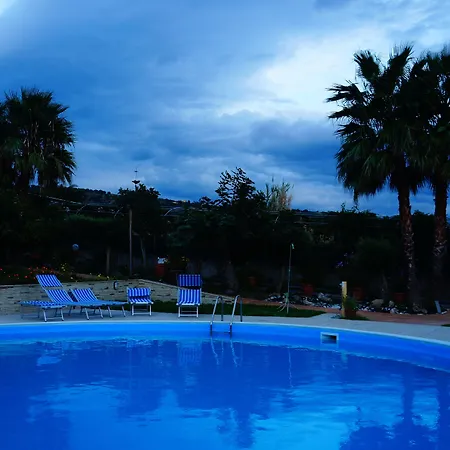 Maremonti Hotel 3*